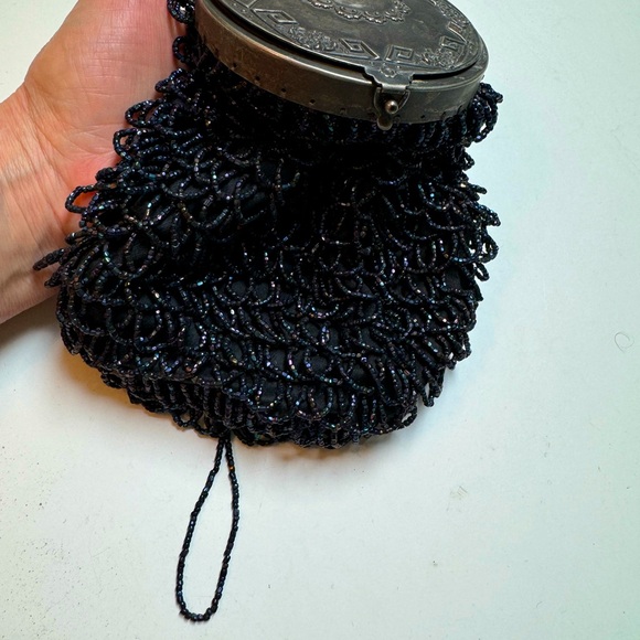 Antique Art Deco Blue Iridescent tassel beaded mirror pouch~Silver Repousse Lid - Picture 3 of 10